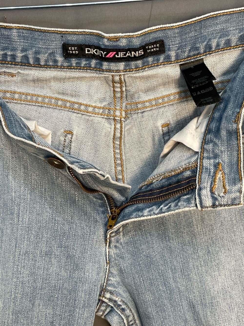 DKNY Jeans Vintage Y2K Light Wash Bootcut Denim Jeans Size 9 - Picture 6 of 10